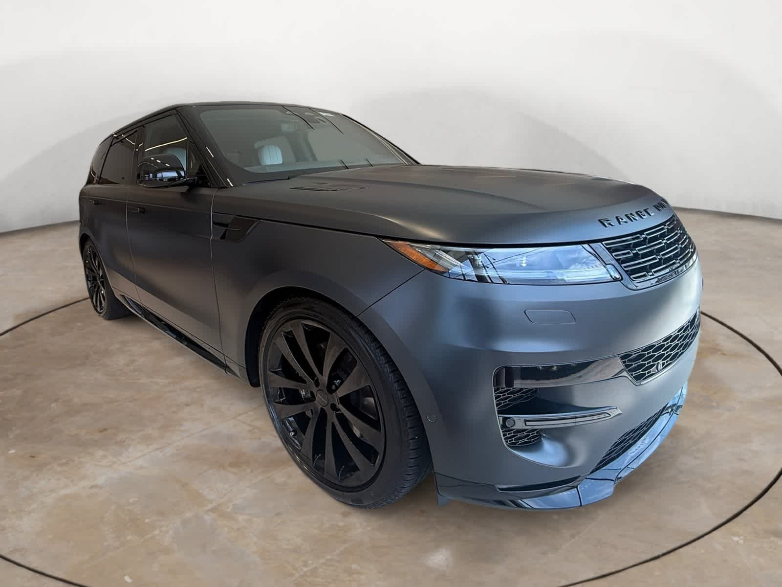 New 2026 Carpathian Grey LAND ROVER Dynamic SE image 7