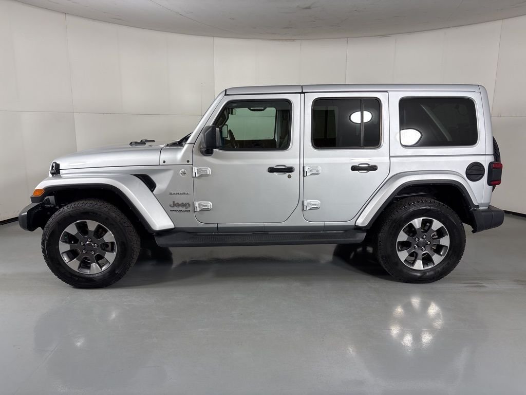 Used 2022 Silver Jeep Unlimited Sahara image 5