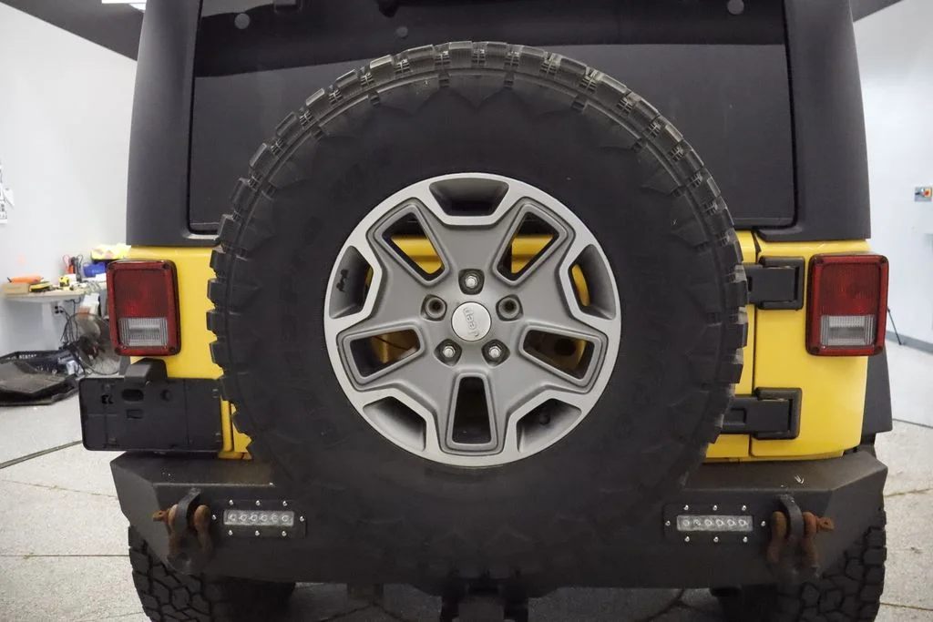 Used 2015 Yellow Jeep Rubicon image 9