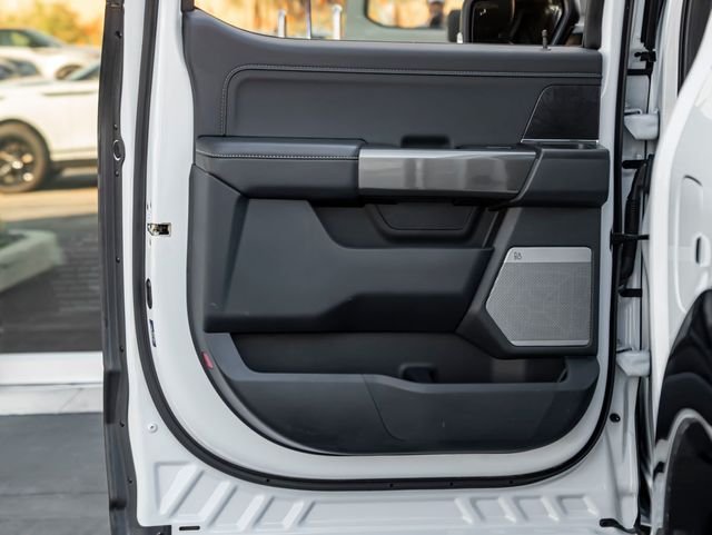 Used 2022 Space White Metallic Ford XLT image 31