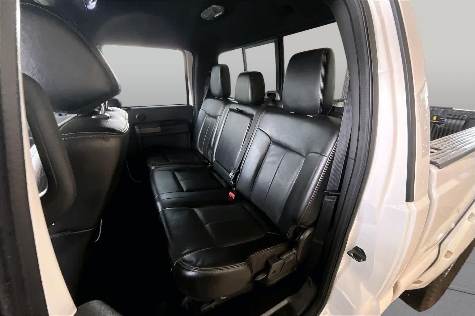 Used 2014 White Platinum Metallic Tri-Coat Ford Lariat image 19