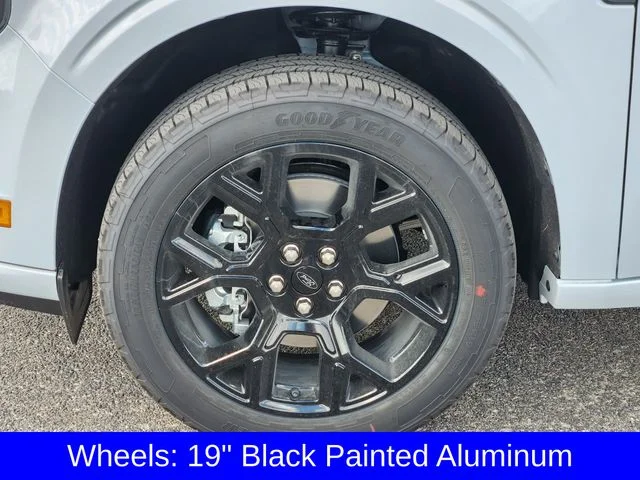New 2026 Space White Metallic Ford Lobo™ image 10