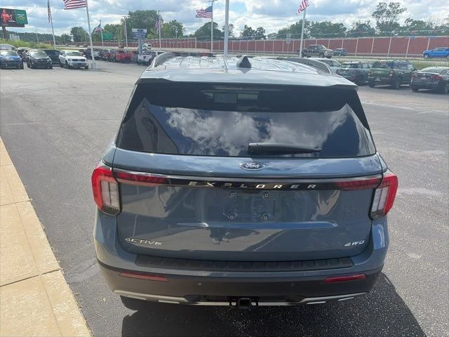New 2026 Vapor Blue Metallic Ford Active image 36