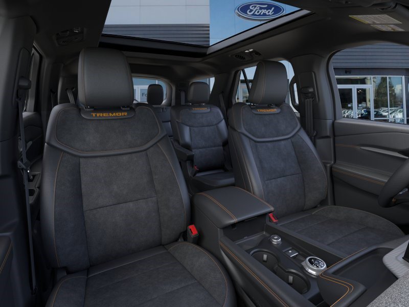 New 2026 Space White Metallic Ford Tremor image 11