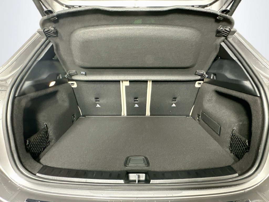 New 2026 Mountain Grey Metallic Mercedes-Benz GLA 250 image 55