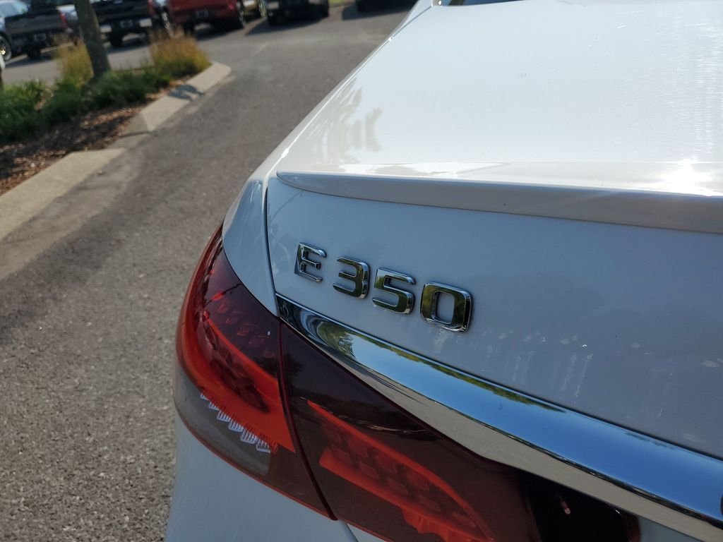 Used 2022 Polar White Mercedes-Benz E350 4MATIC® image 7