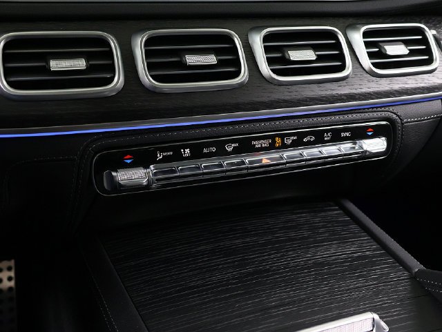 2026 Mercedes-Benz GLE AMG GLE 53 - Photo 60