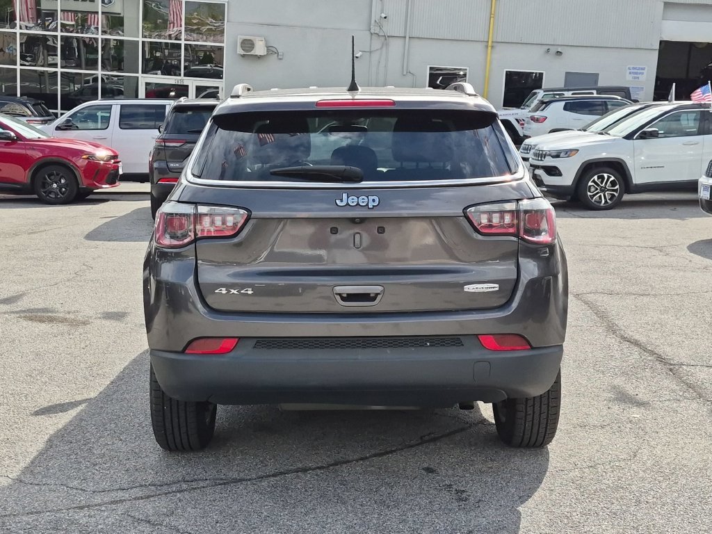 Used 2019 Gray Jeep Latitude image 6