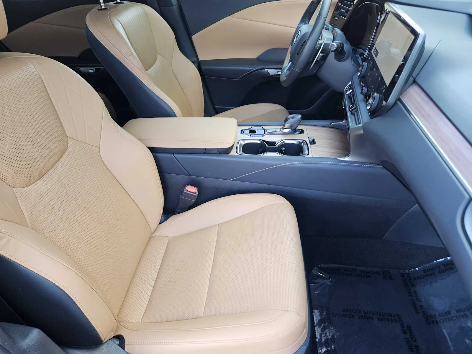 Certified Used 2025 CAVIAR Lexus Premium Plus image 9