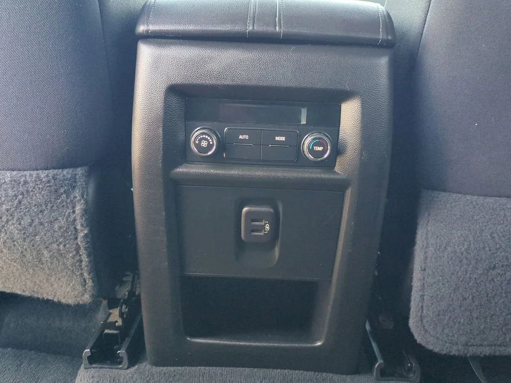 Used 2023 Northsky Blue Metallic Chevrolet LT Cloth image 29