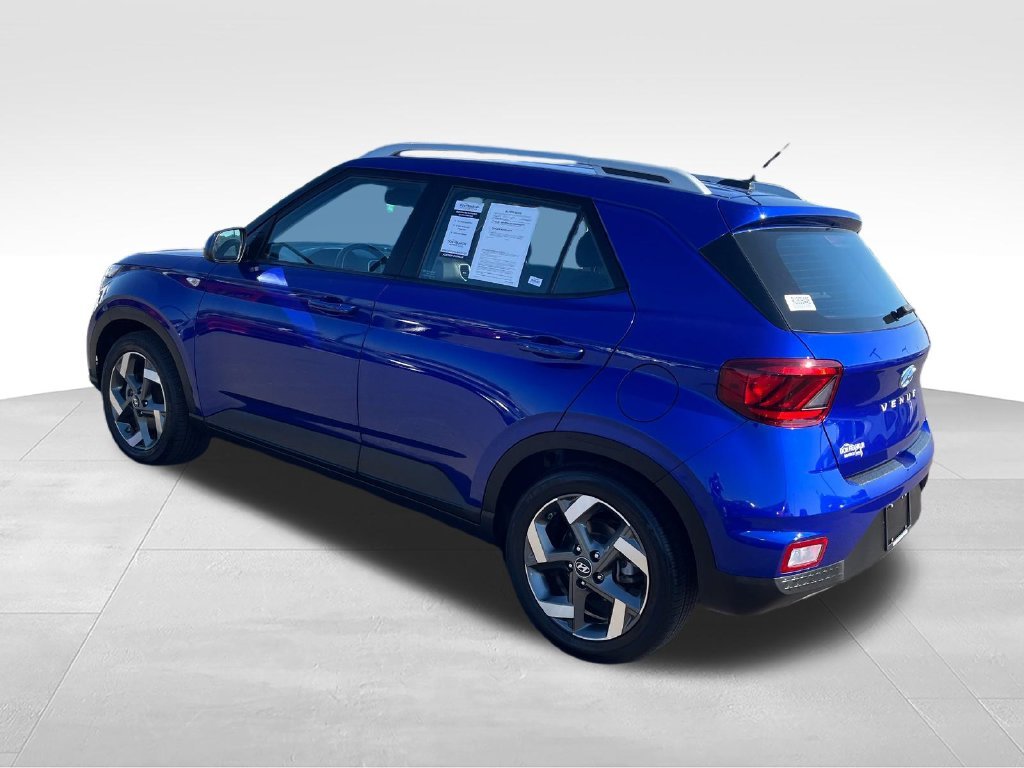 Used 2024 Blue Hyundai SEL image 3