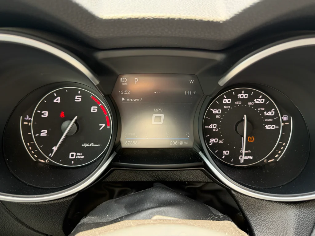 Used 2018 Alfa White Alfa Romeo Base image 14