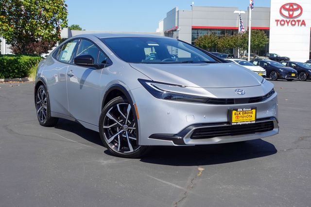 New 2026 Cutting Edge Toyota  XSE image 2
