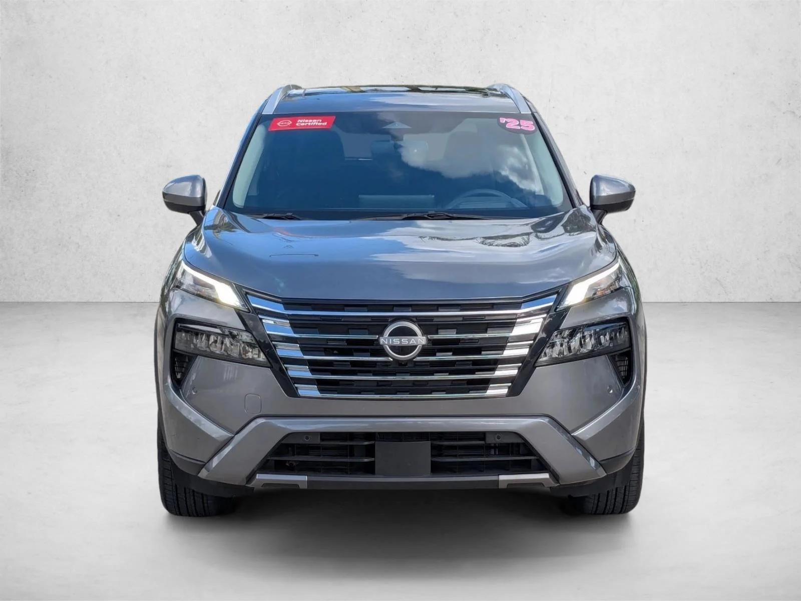 Used 2025 Gun Metallic Nissan SL image 2