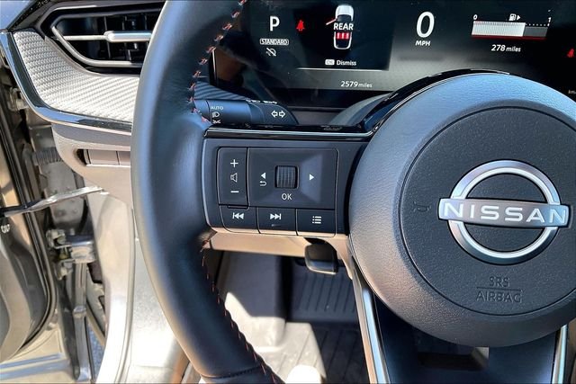 Used 2025 Gray Nissan SR image 16