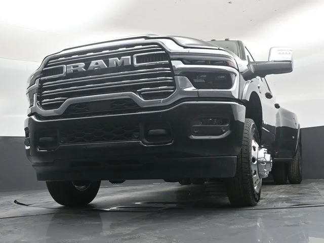 New 2026 Diamond Black Crystal Pearl-Coat Exterior Paint RAM Limited image 45