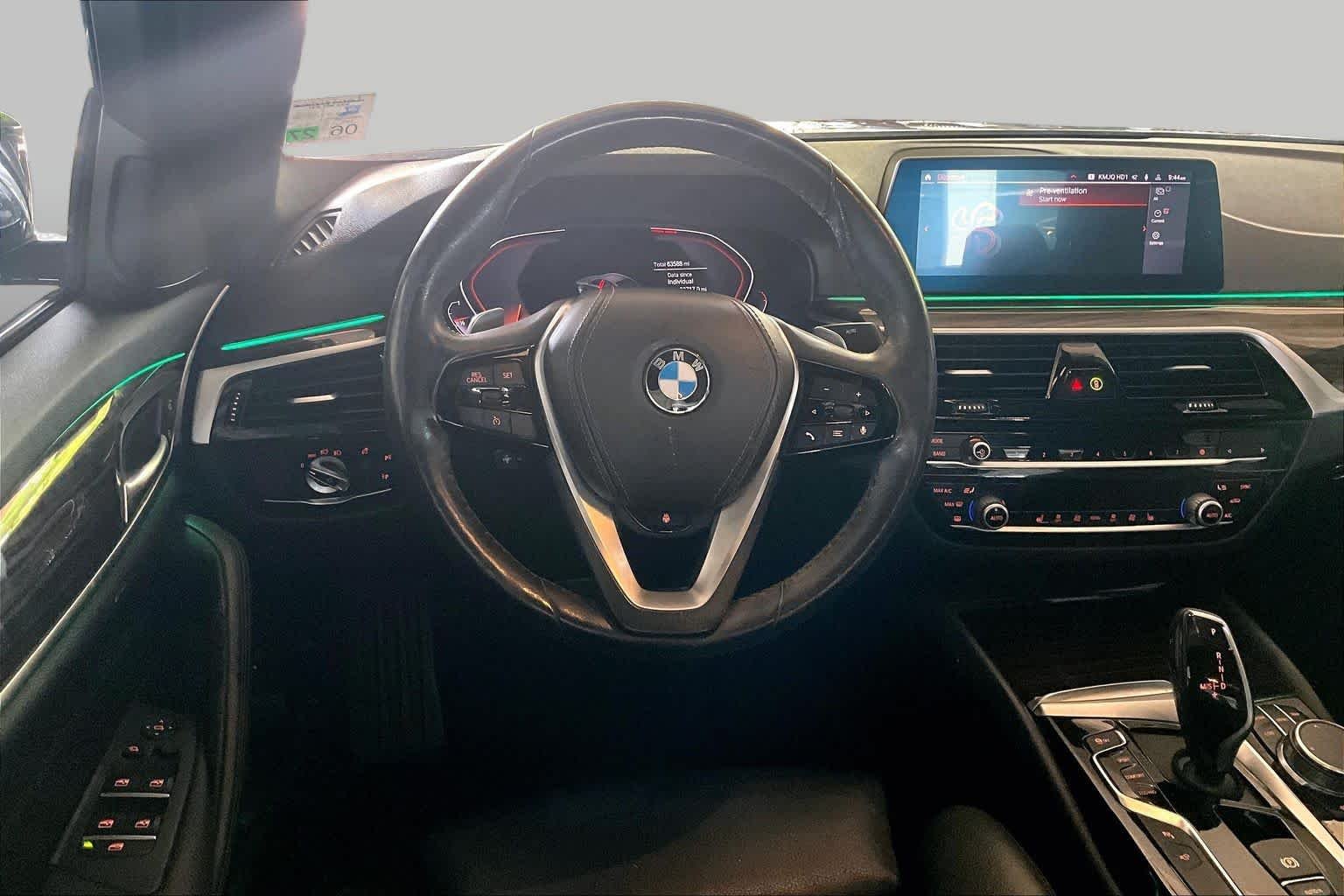 Used 2020 Dark Graphite Metallic BMW 540i image 16