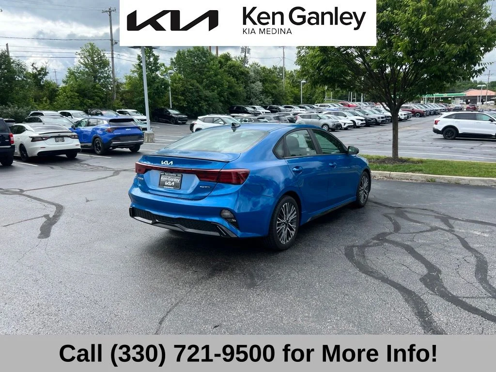 Certified Used 2022 Blue Kia GT-Line image 6