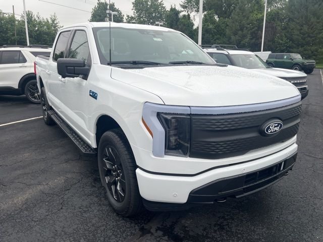 2025 Ford F-150 Lightning Flash - Photo 22
