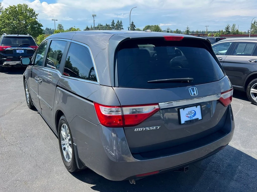 Used 2013 Polished Metal Metallic Honda EX-L image 8