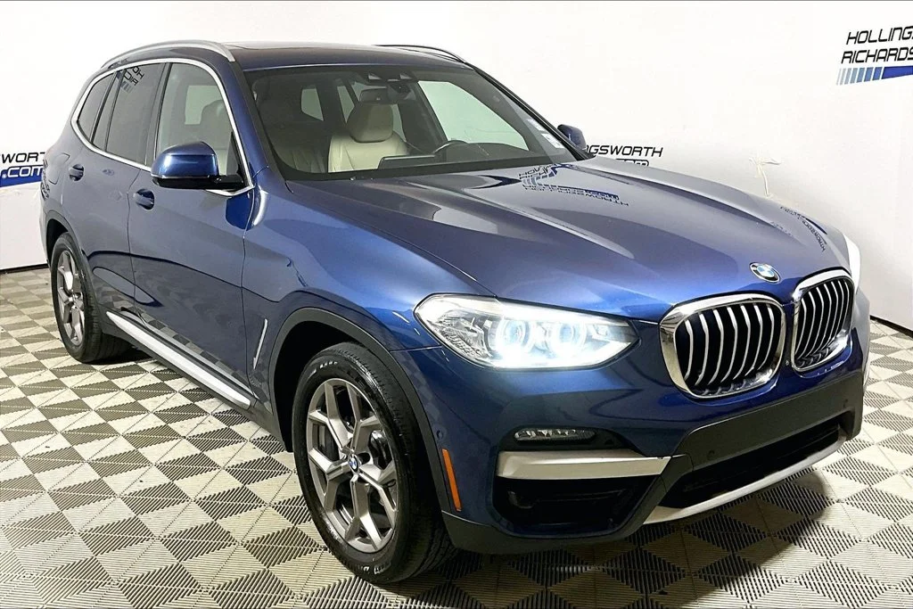 Used 2021 Phytonic Blue Metallic BMW sDrive30i image 3