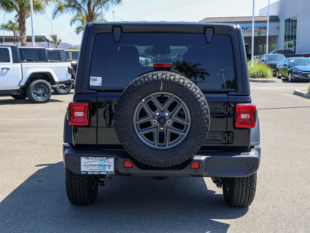 New 2026 Black Clear-Coat Exterior Paint Jeep Sport S image 10