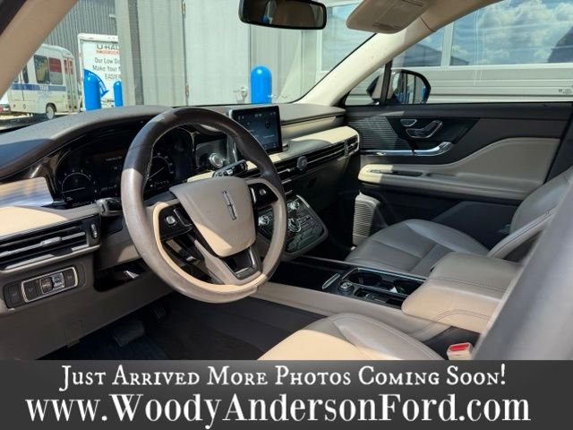 Used 2021 Gray Lincoln Standard image 8