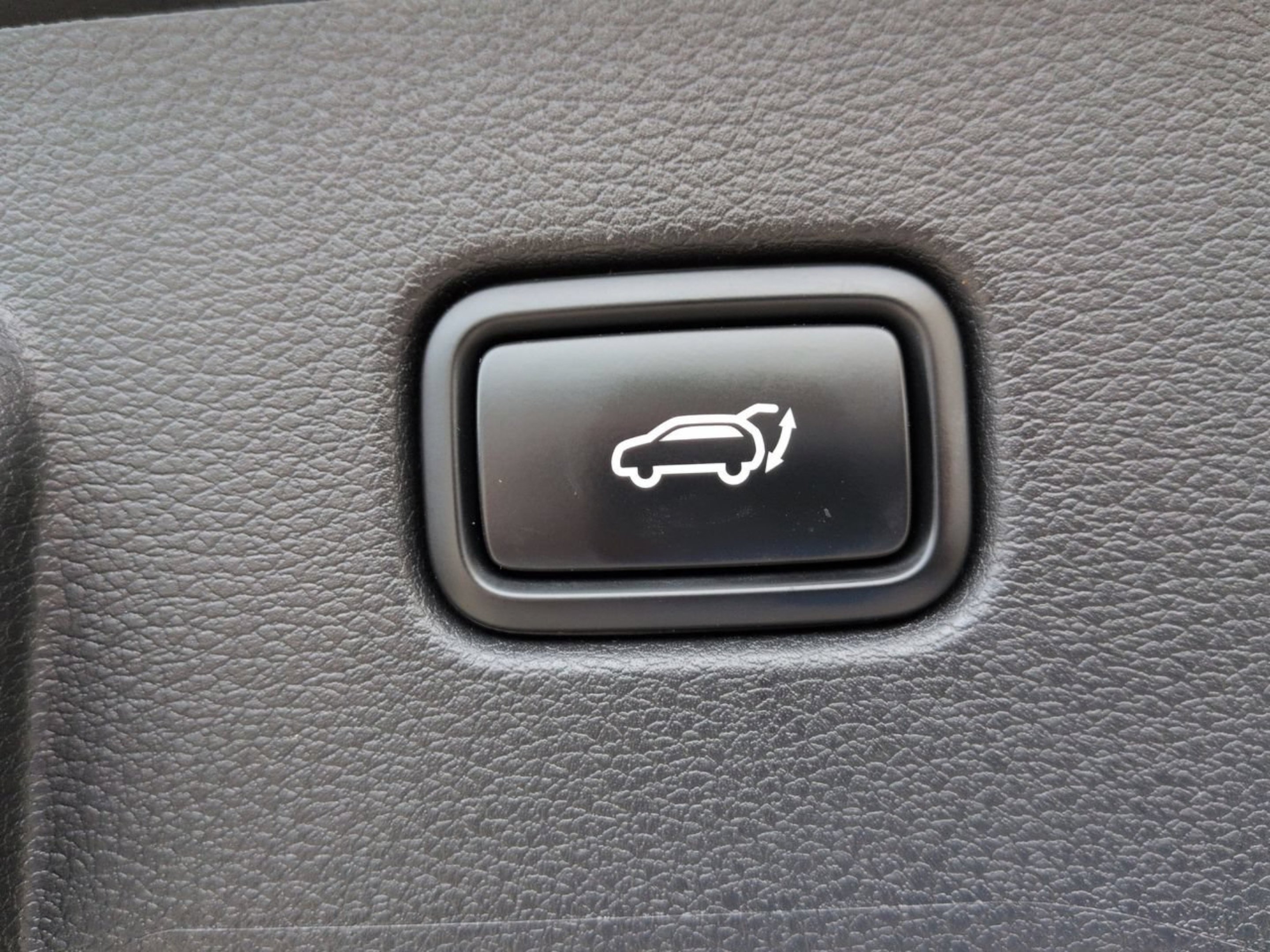 Certified Used 2025 Ebony Black Kia EX image 11