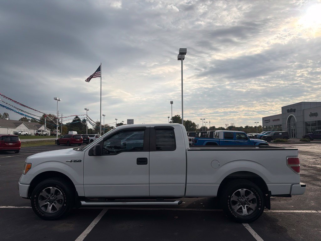 Used 2012 White Ford XLT image 12