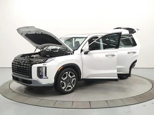 Used 2025 White Hyundai SEL Premium image 11