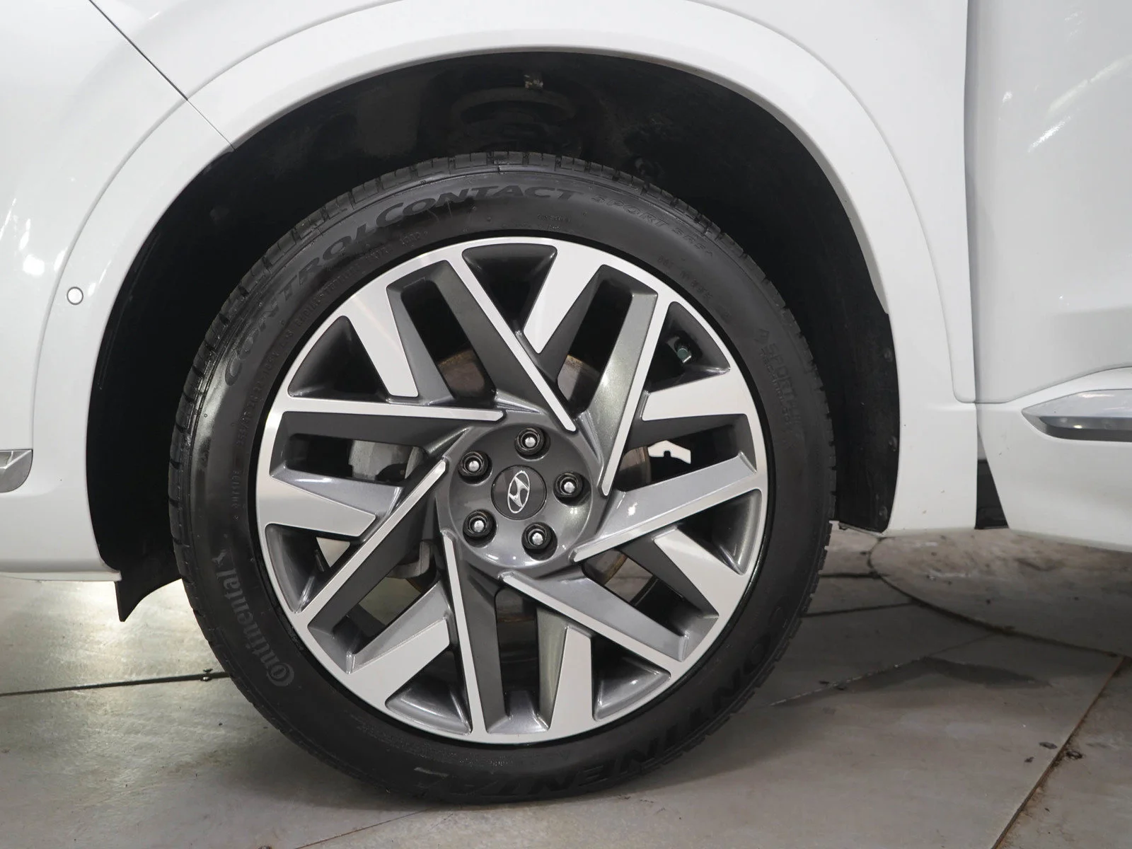 Used 2022 Quartz White Hyundai Calligraphy AWD image 31