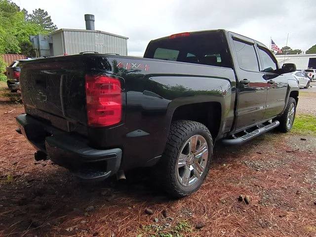 Used 2018 Black Chevrolet Custom image 10