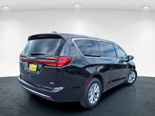 Used 2024 Black Chrysler Touring L image 8