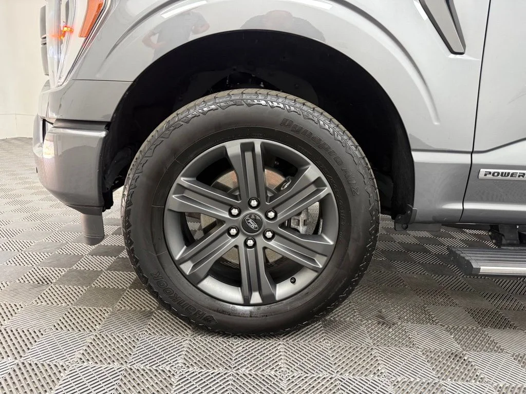 Used 2023 Gray Ford Lariat image 15
