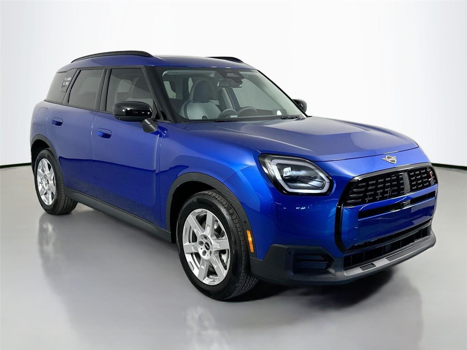 Used 2025 Blazing Blue Metallic MINI S image 3