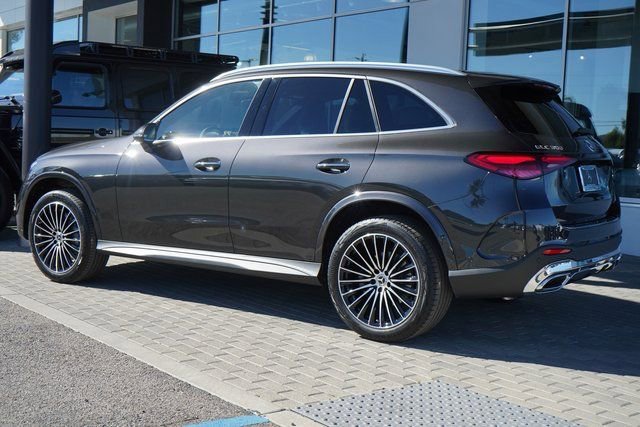 New 2026 Graphite Grey Metallic Mercedes-Benz GLC 300 image 36