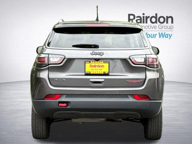 Used 2022 Granite Crystal Metallic Clearcoat Jeep Trailhawk image 6