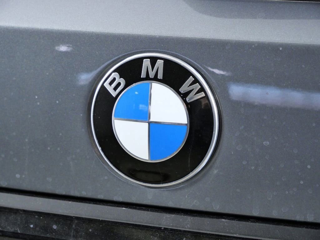 Used 2026 Gray BMW xDrive40i image 12
