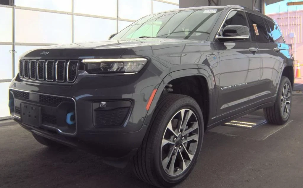 2022 Jeep Grand Cherokee Overland 4xe 4x4's photo