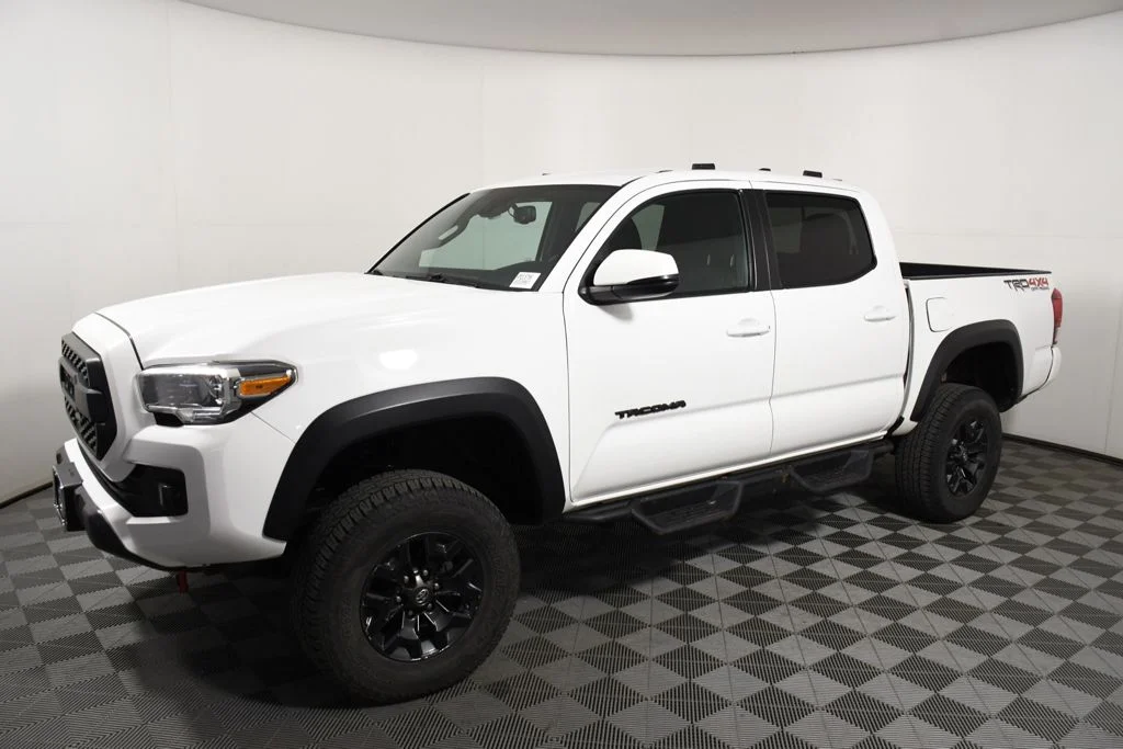 Used 2019 Toyota Tacoma TRD Off Road with VIN 3TMCZ5AN6KM215795 for sale in Richfield, Minnesota