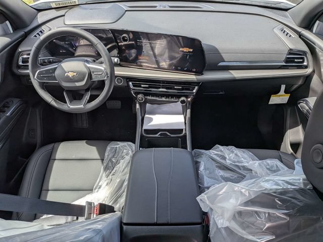 New 2027 Summit White Chevrolet LT image 16