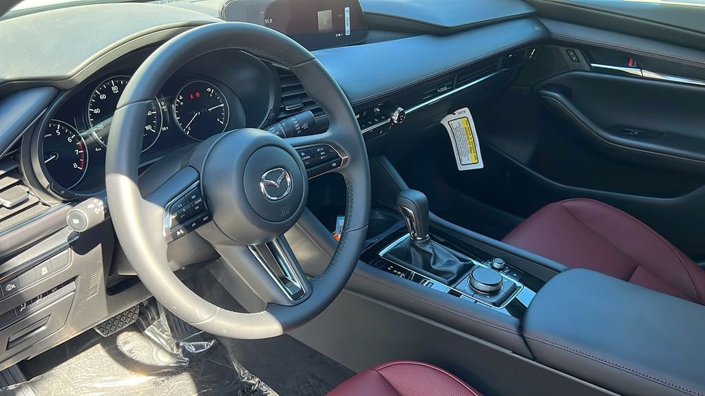 2025 Mazda Mazda3 Carbon Edition - Photo 15
