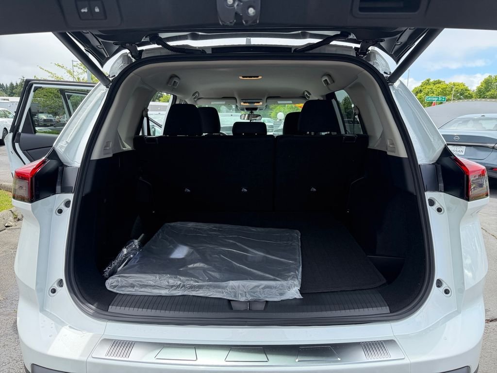New 2026 Everest White Pearl TriCoat Nissan SV image 24