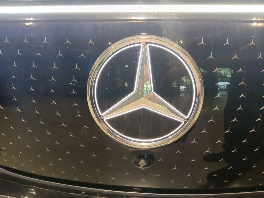 Used 2023 Blue Mercedes-Benz 580 image 18