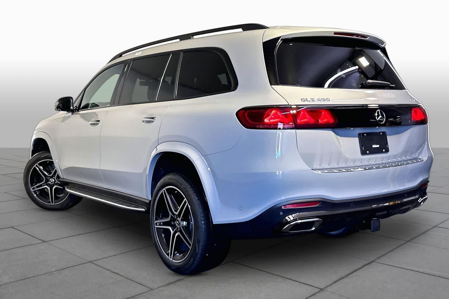 New 2027 MANUFAKTUR Alpine Grey Mercedes-Benz GLS 450 image 3
