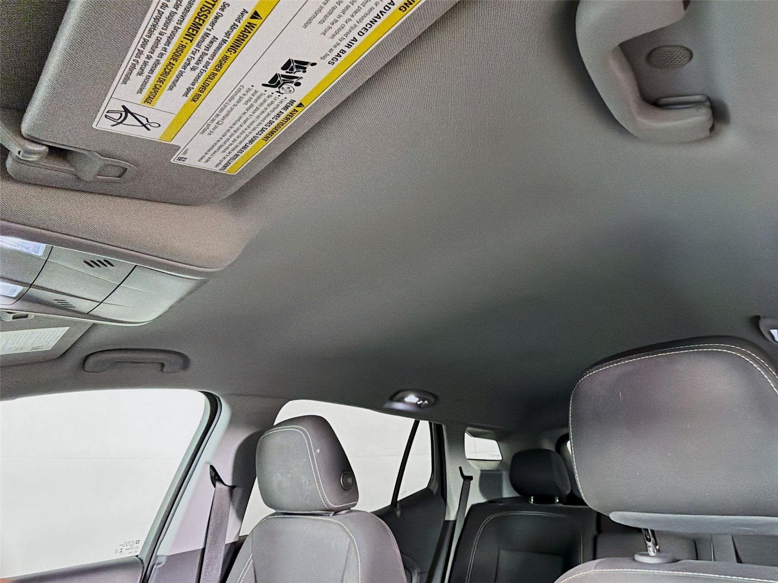 Used 2023 Sterling Metallic GMC SLE image 5