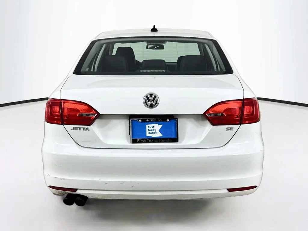 Used 2014 Pure White Volkswagen 1.8T SE image 6