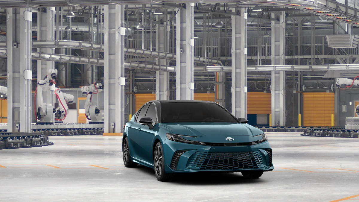 New 2026 Ocean Gem with Midnight Black Metallic roof Toyota XSE image 16