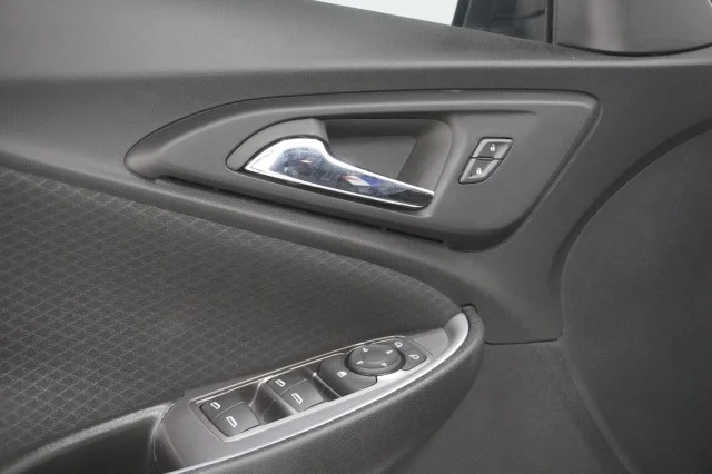 Used 2024 Summit White Chevrolet RS image 13