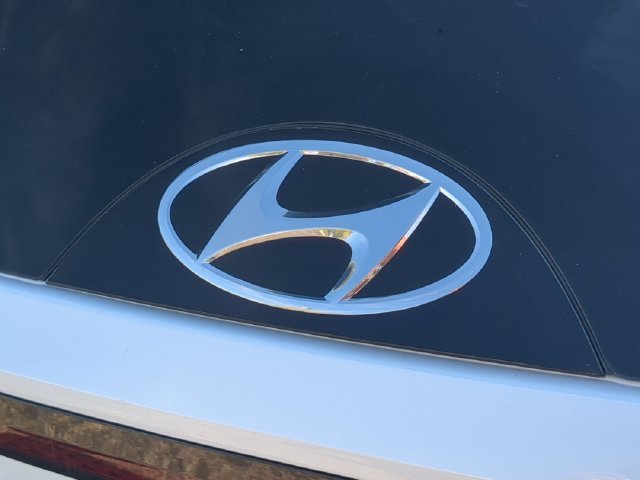 Used 2024 White Hyundai Blue image 28